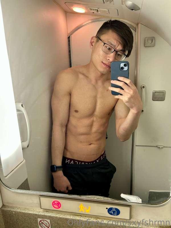 I wanna be a member of the mile-high club ✈️ Got horny on a ..