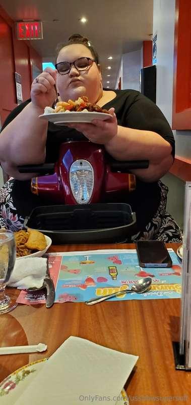 Not the best photo of me.. 😂🥵 I went to a Chinese buffet and..