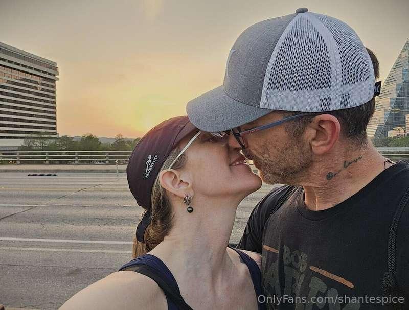 🌅 Just back from an incredible week in Texas with hubby.💍 Mi..
