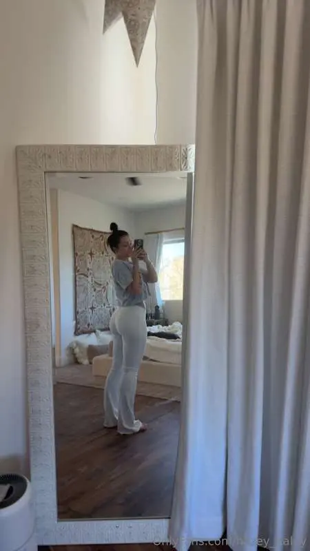 my ass is nice and plump for ya 🤭