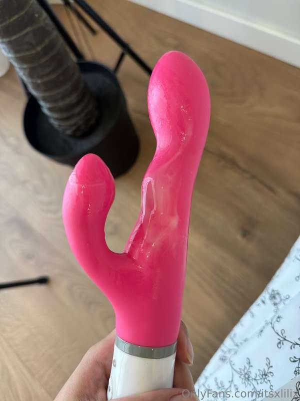 Today I was having fun with my favorite vibrator and I also ..