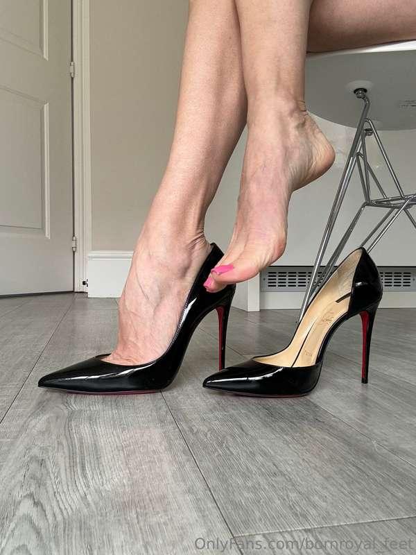 I’m going to walk all over you with my heels if you don’t cl..