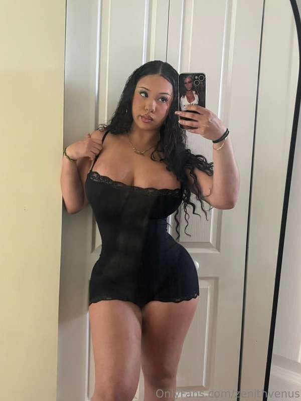 I’m online now, text me! 💬💋