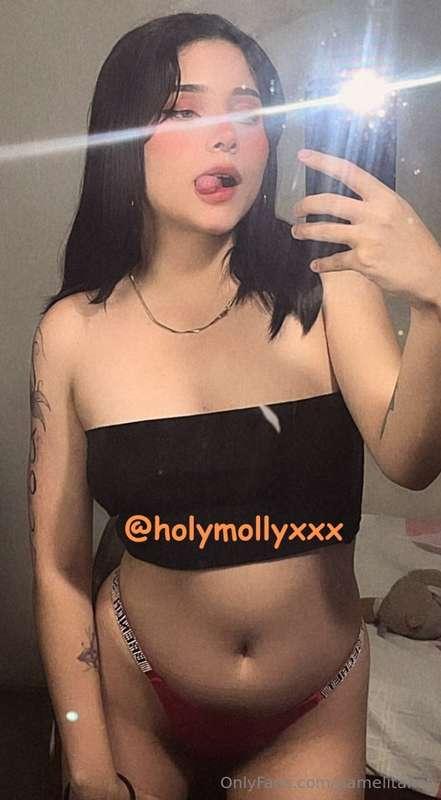 😈👅 @holymollyxxx 👅 😈This innocent cutie @holymollyxxx loves ..
