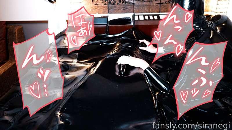 [Product]
Vacuum air bed restraint animation! Looks fluffy and comfortable to sleep on 💟
Video time 28 min!

Now on sale for $10!

#latex #rubber #bondage #vacuumbed #vacuumairbed  #BDSM