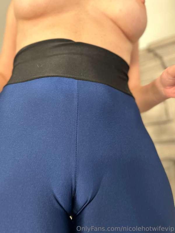 This tight married pussy is ready to be fucked. 🥵