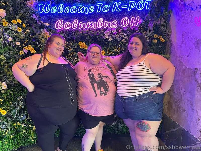 Swipe to watch @summermarshmallow @ssbbwclover and I waddle ..