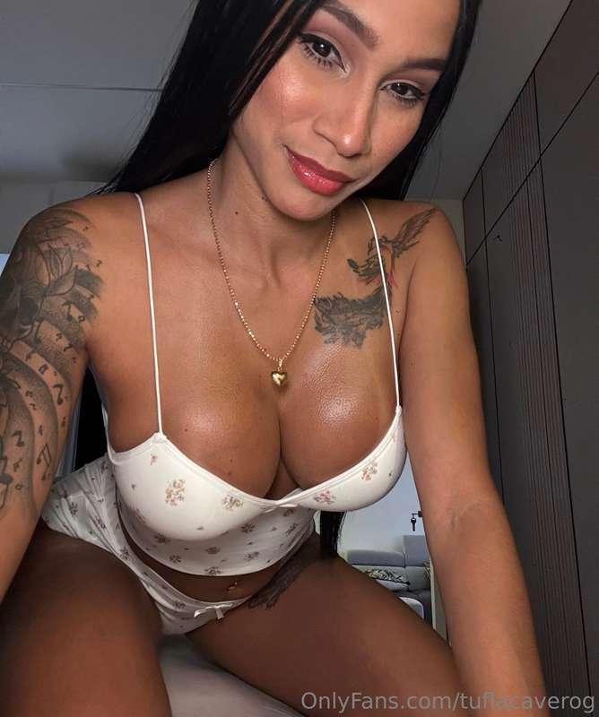 Naked or in lingerie? 😏🤤