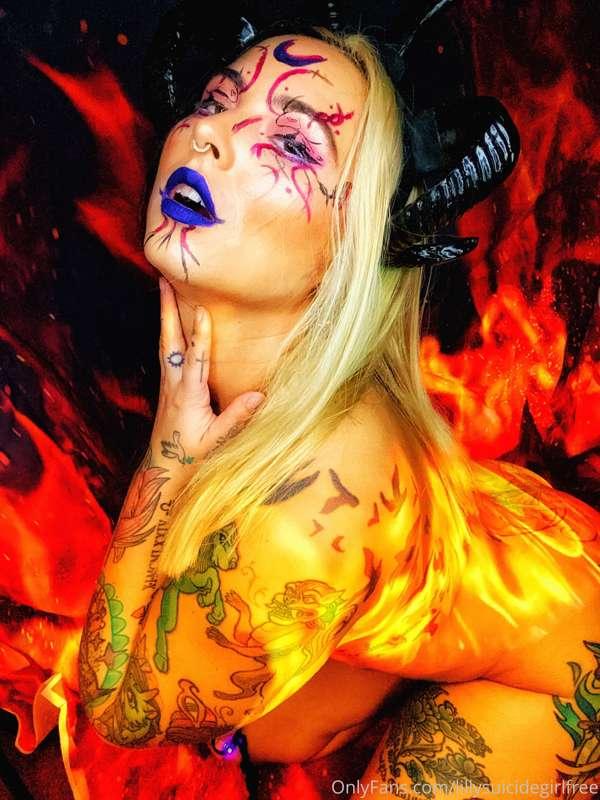 Sex demon 👹🔥 owns your soul