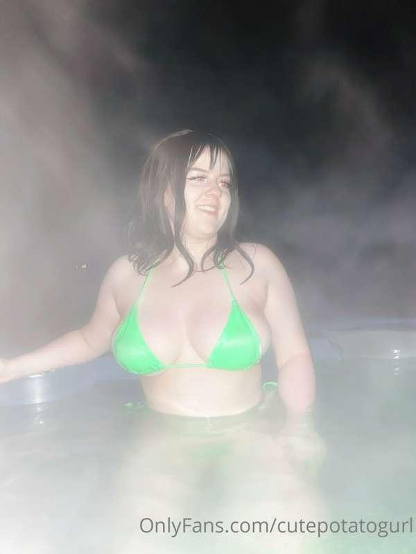 Amazing news!😜🥳🚨 On my trip i Will be making solo, Lesbian A..