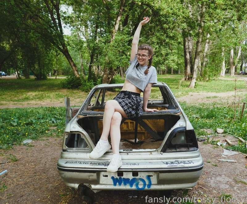 tossy_flossy image #0