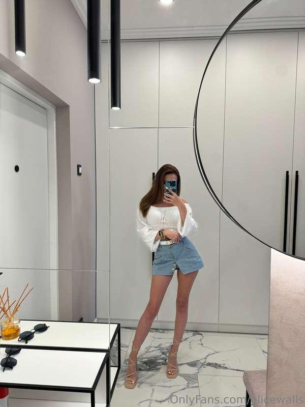 Slenderness is a harmonious combination of health, fitness a..