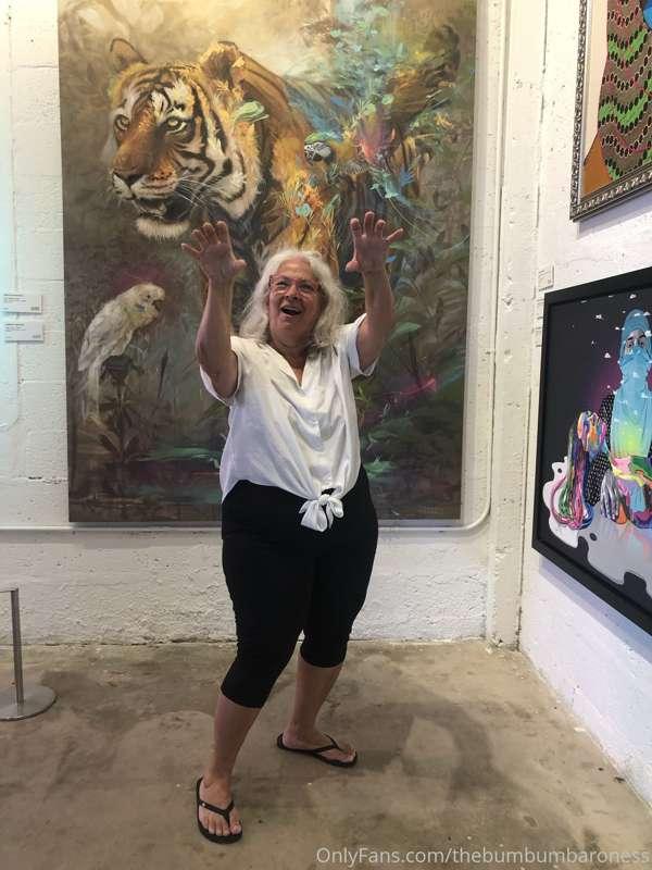 thebumbumbaroness image #2