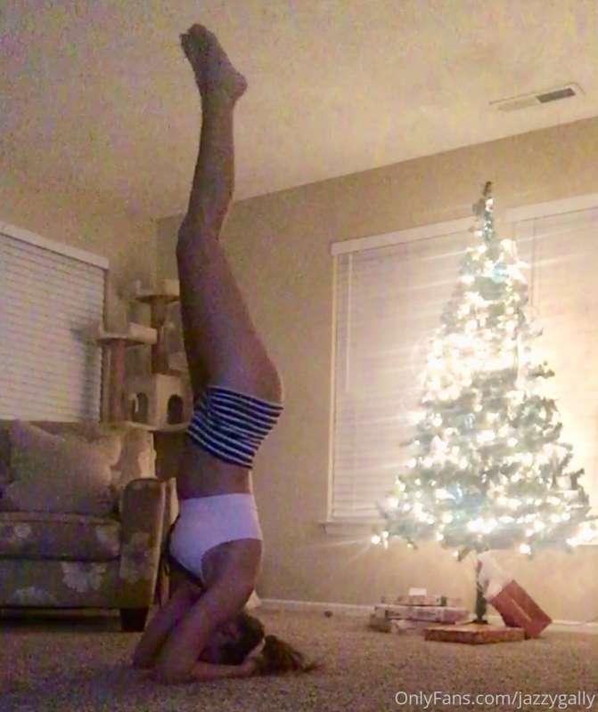 Started this Morning Upside down 😉😛 #TravelDay My Birthday i..