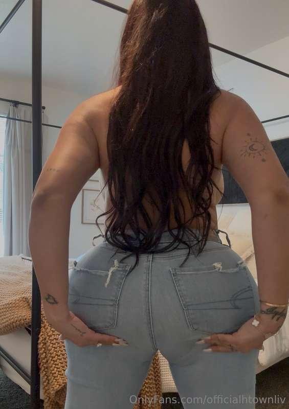I’m feeling playful 😈 wanna see how bad I can make you want ..