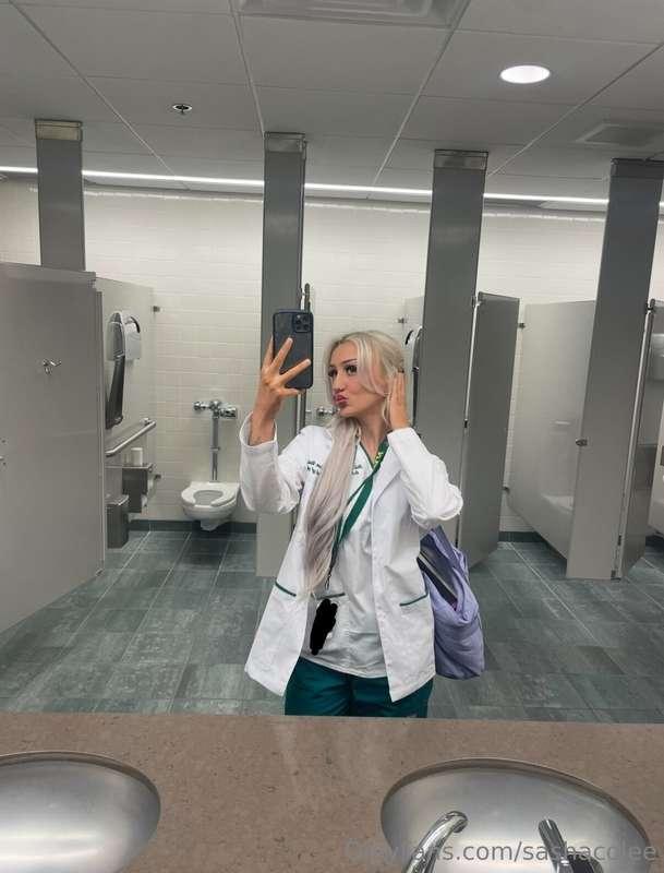 tell me, am i cute enough to distract you? 😜