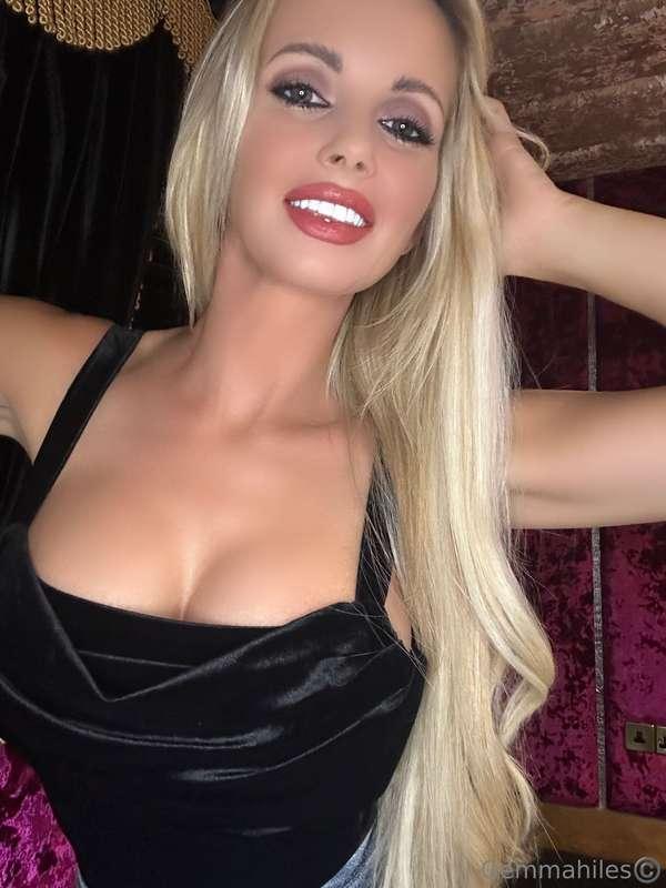 Am I getting your attention tonight? 👁️🛏️