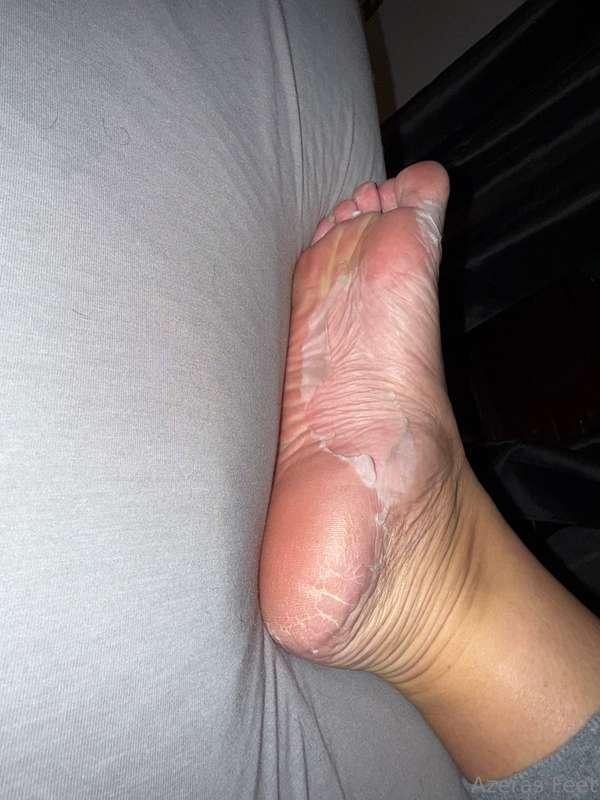 azerasfeet image #0