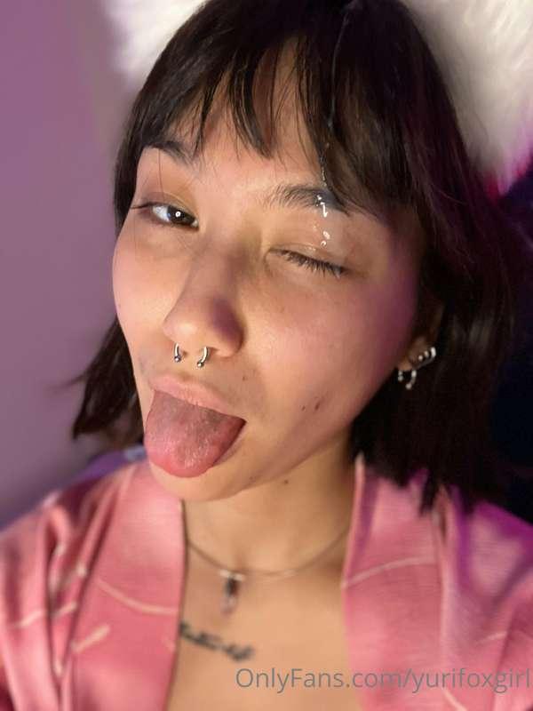 Bleeh, is it real or fake cum?