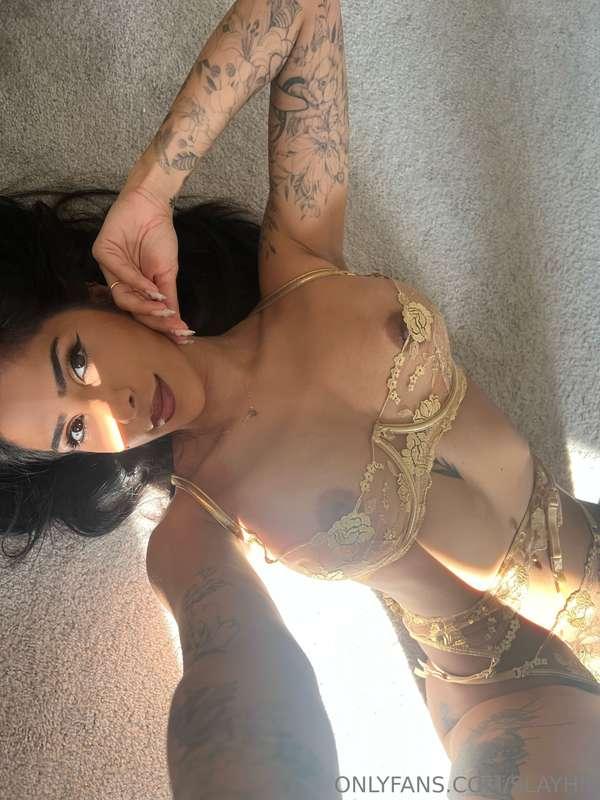 craving a creampie, would you fill me up? ✨ 