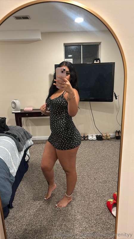 🦶live on monday at 10pm est !! strictly a live for my pretty..