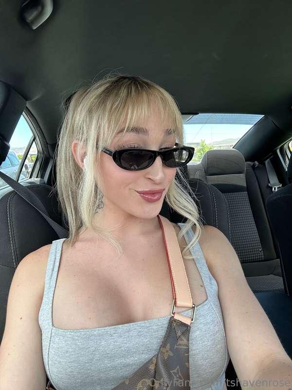 Fast lane to fabulous 🚗💅