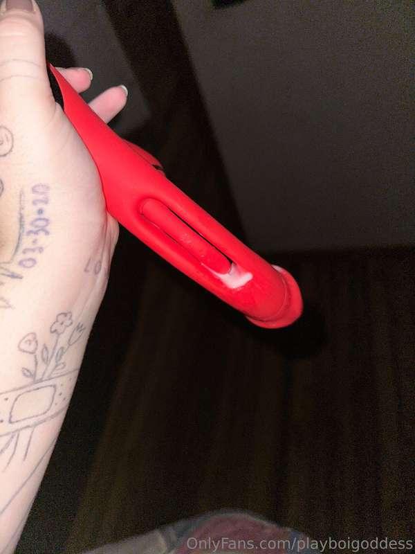 Look how creamy I made this toy 💦👅😈