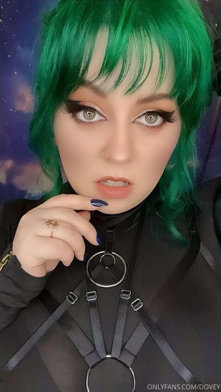 Galaxy Babe ~ 💚💜💙💫