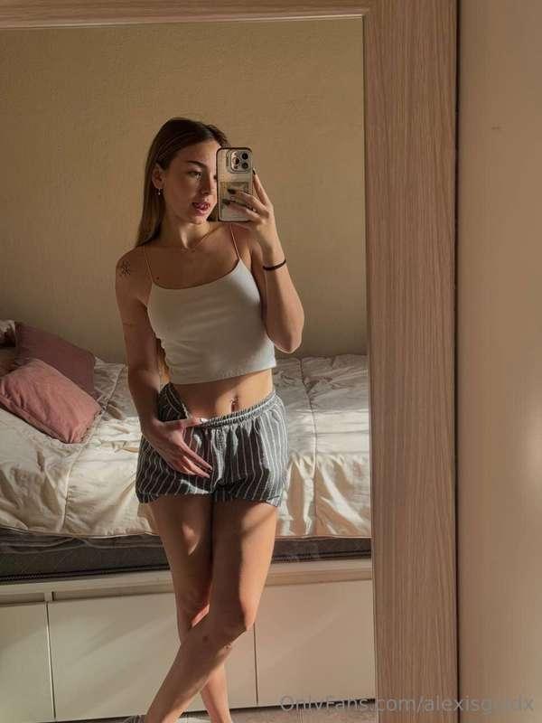 don’t stare too long! it’s dangerous 🙄