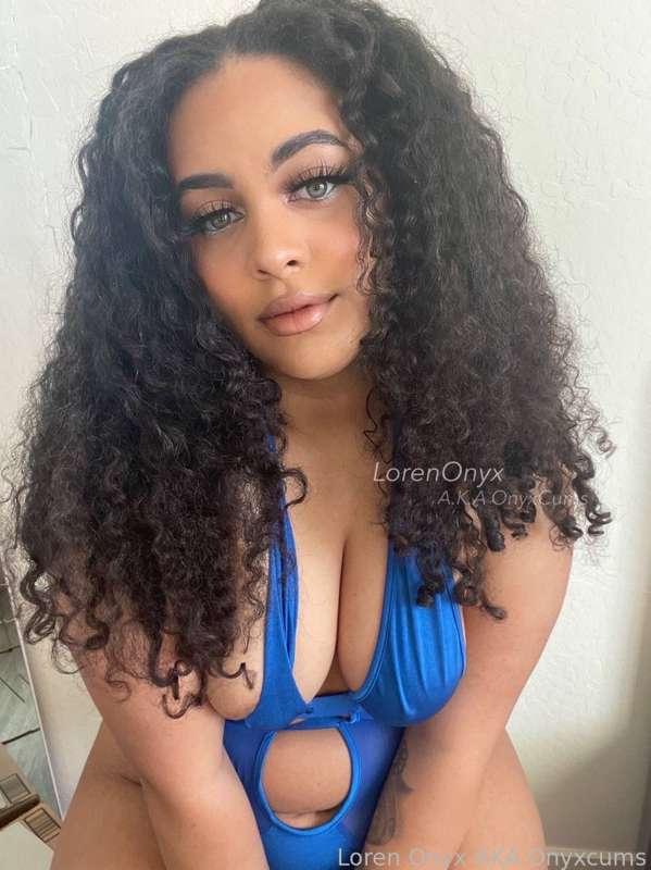 loyalty and orgasms is all I want


✎ #nerdy #ebony #cute #pokemon #exotic #bigass #gamer #reader #brunette #fyp 