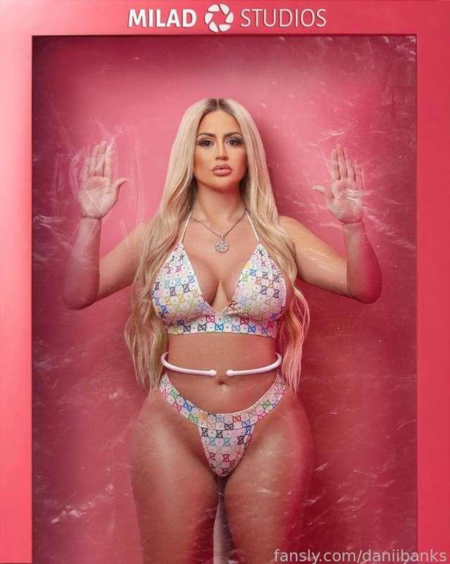 daniibanks image #2