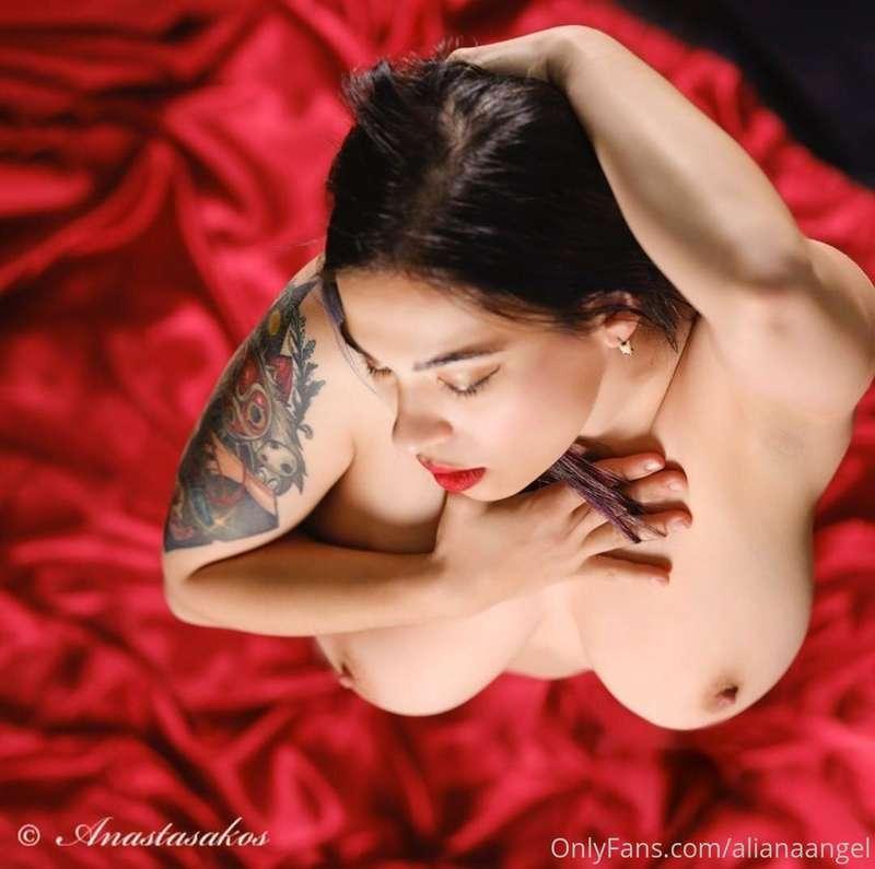 Seize yourself~

PH: Anastasakos Photography