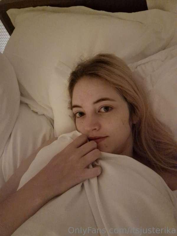 Good morning! Still in bed 😴 Who wants to join? I have lots ..