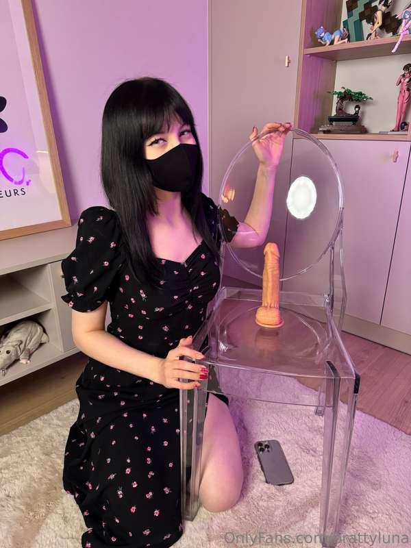 the chair just arrived today~ (≧◡≦)i couldn’t wait… i’m alre..