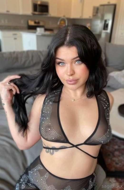 so fucking horny todaaay 😜