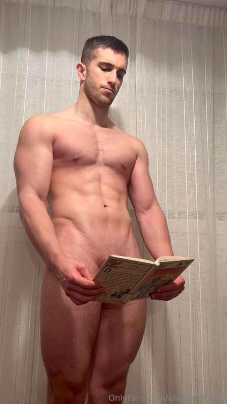 Lo bueno empieza en la página siguiente... 😈—The good starts..