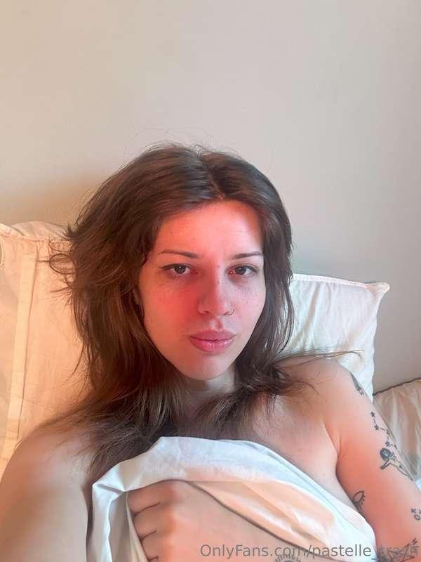 Lying here, feeling soft and tempting just for you 💦🥰