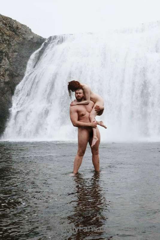 Waterfall 💦
This could be me holding you