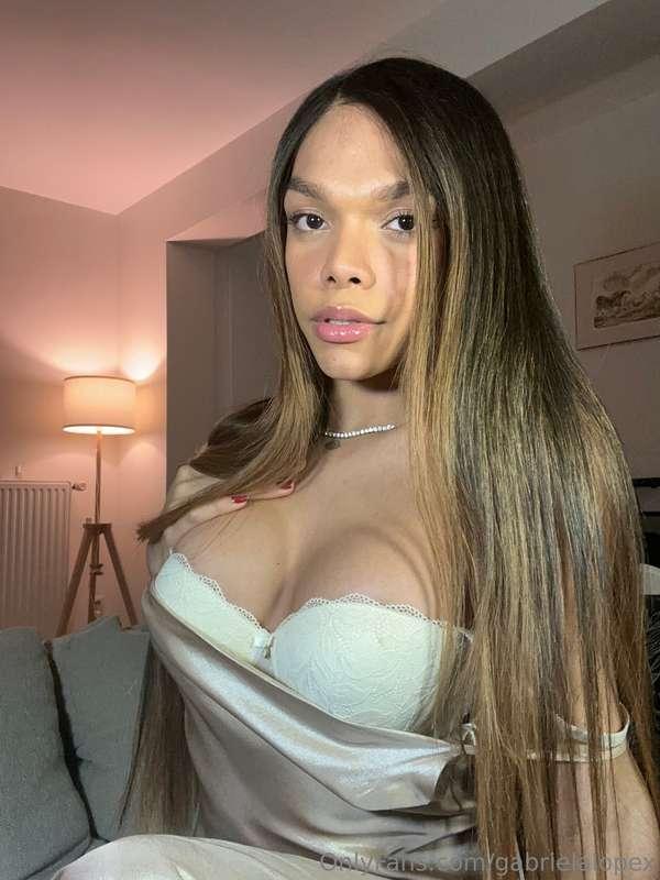 gabrielalopex image #1
