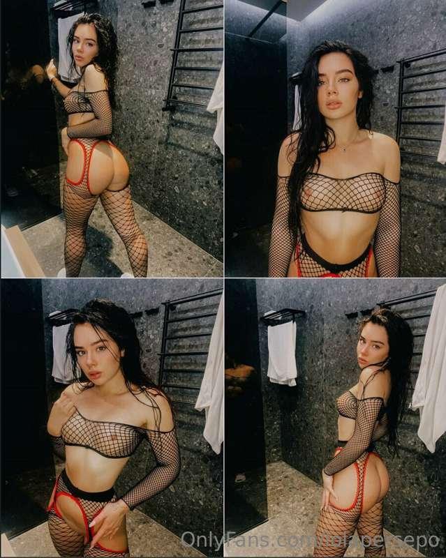 Burning brunette @ladyadel 🖤 Just a crazy girl😈 Real wild ki..