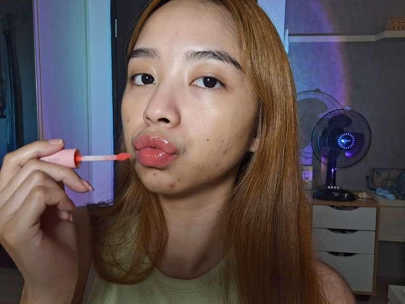 New lipgloss video is up!