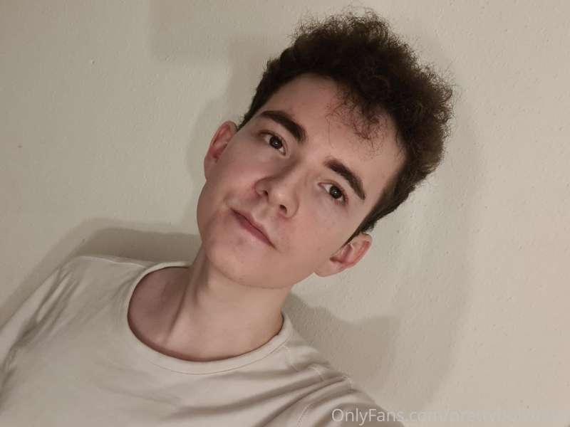 prettyboi2000x image #1