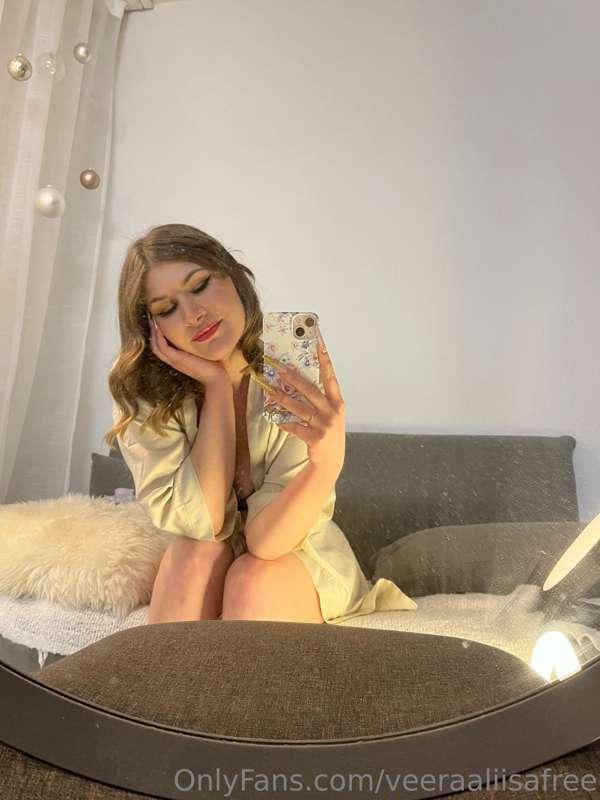 Hi babe💕 If you want to see under this bathrobe come to this..