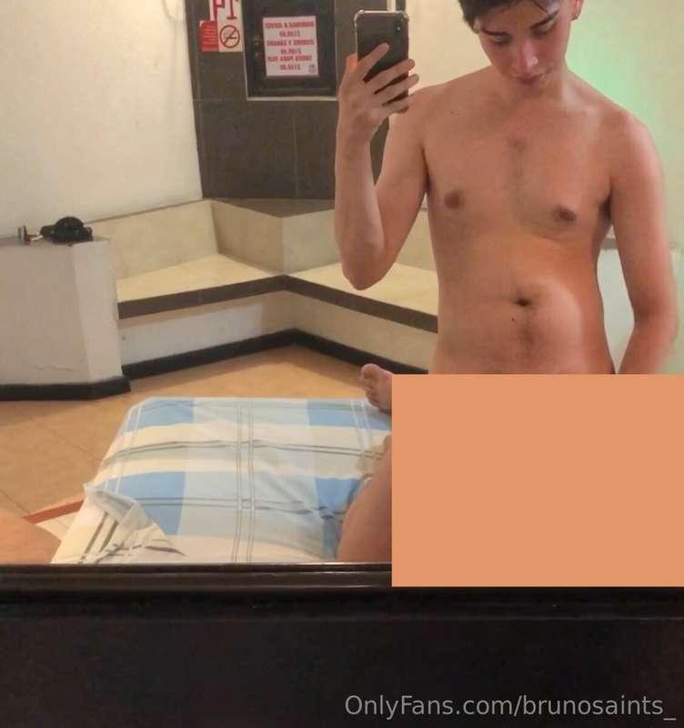 The time i fucked my delivery guy LOL. 

[Full 🎬: justfor·fa..