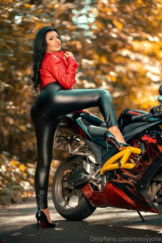 missyjolie image #1