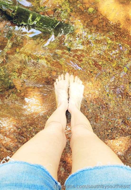The water felt so amazing! 😍 I love mucking about in the cre..