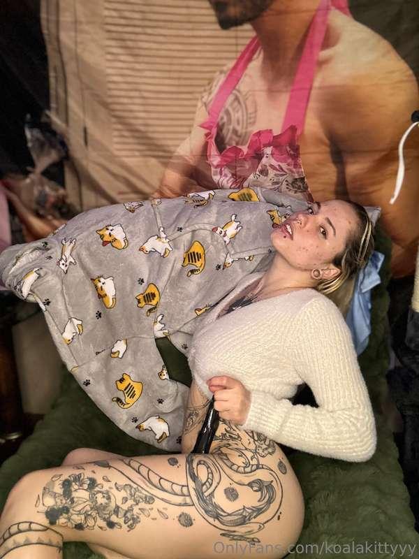 Here’s a late night photo dump just for you🥰. 