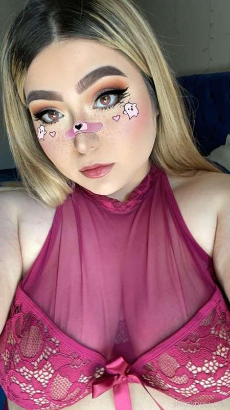 Let me be your waifu 🙈