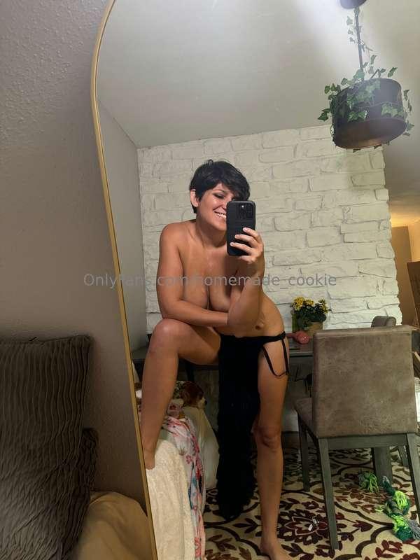 Feeling sexy and silly today. If you’re subscribed to my VIP..