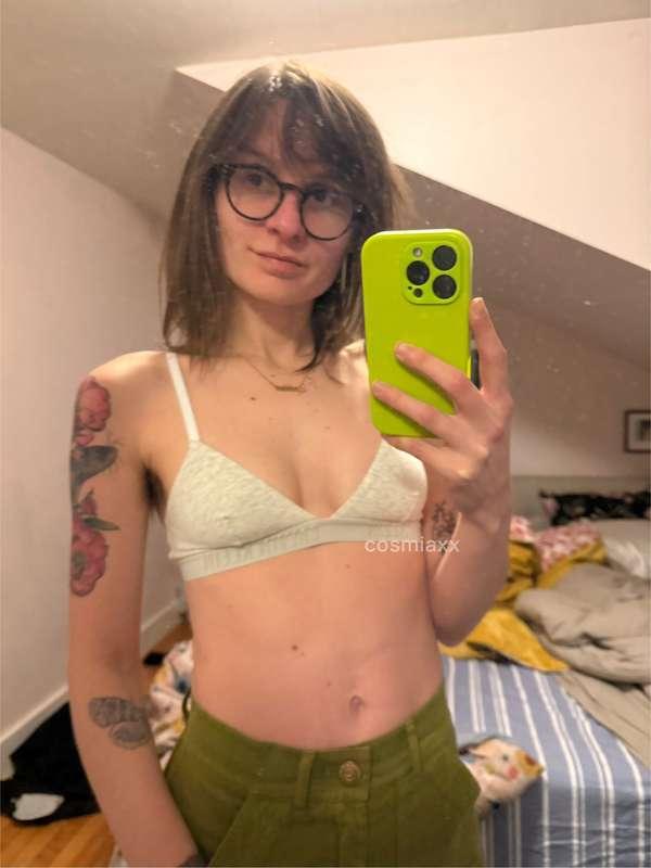 cosmia image #0